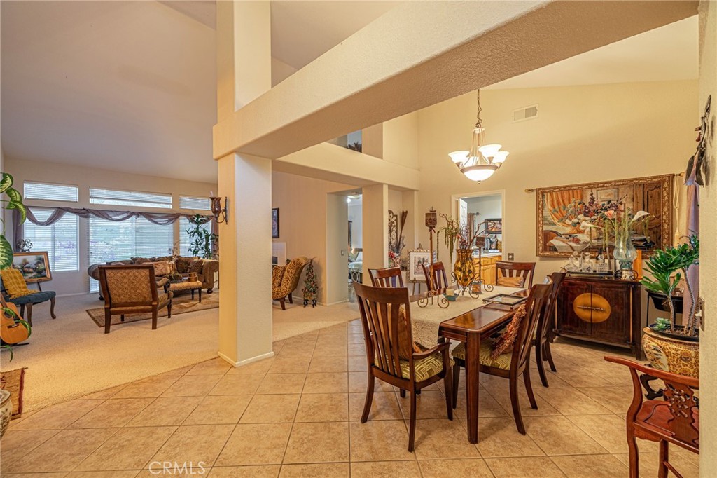 5562 Avenida Classica