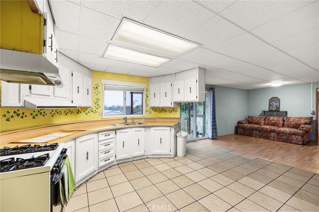 24469 Manzanita Road