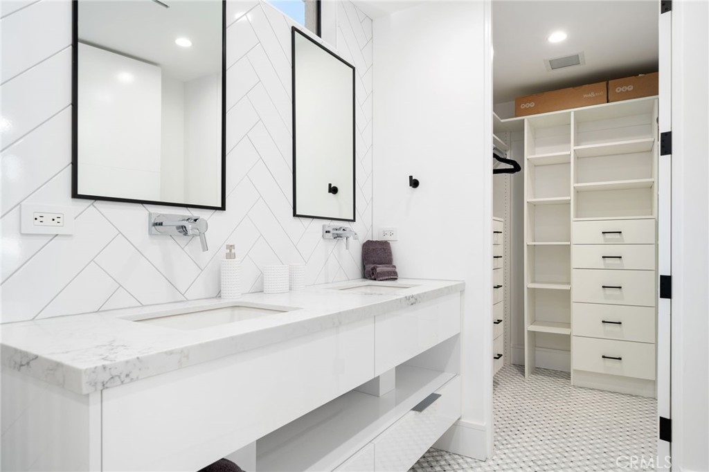 25 Clancy Lane Estates