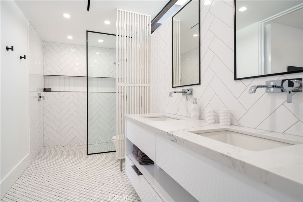 25 Clancy Lane Estates