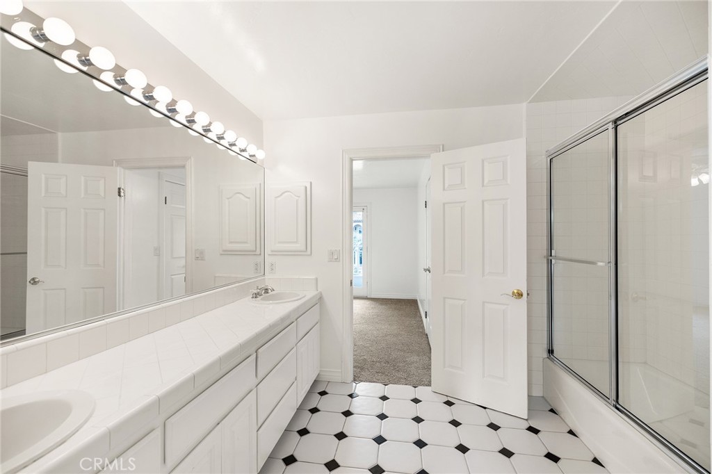 22563 Bear Creek Drive S