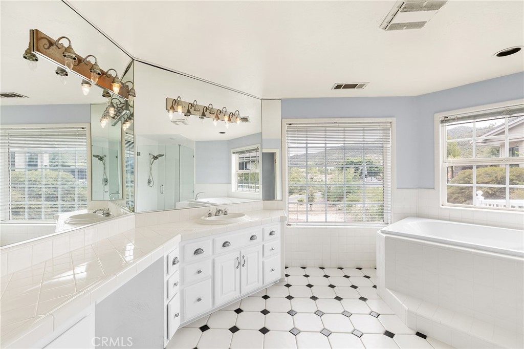 22563 Bear Creek Drive S