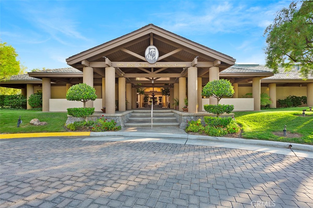 22563 Bear Creek Drive S