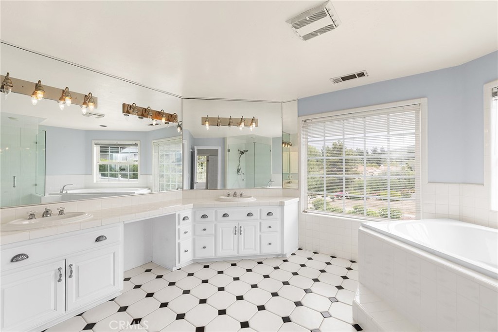 22563 Bear Creek Drive S