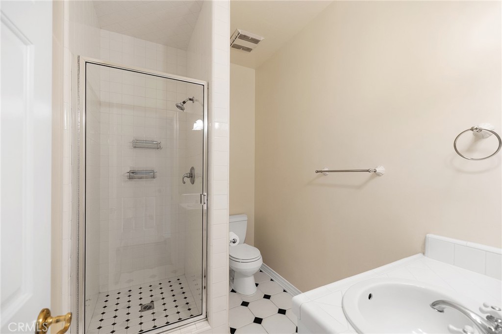 22563 Bear Creek Drive S