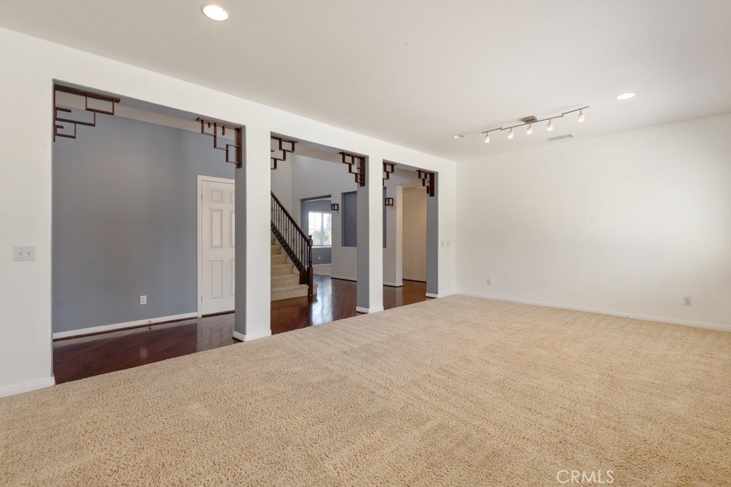 32863 Charismatic Circle