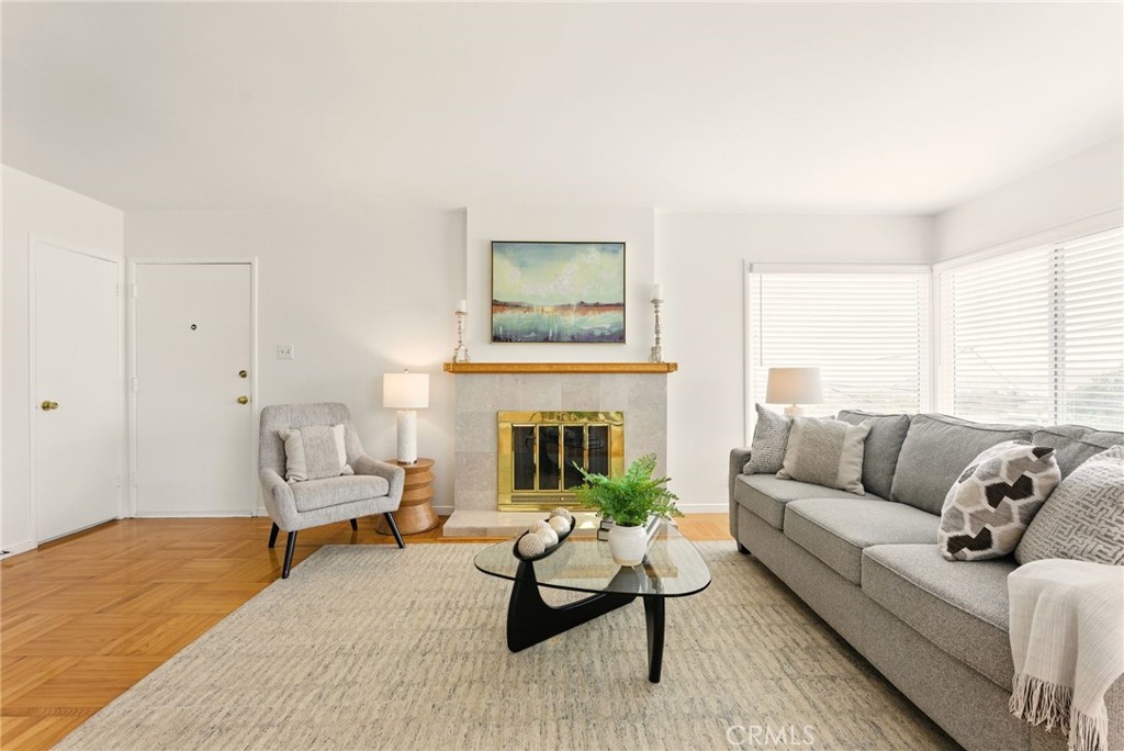 71 Lake Meadow Drive