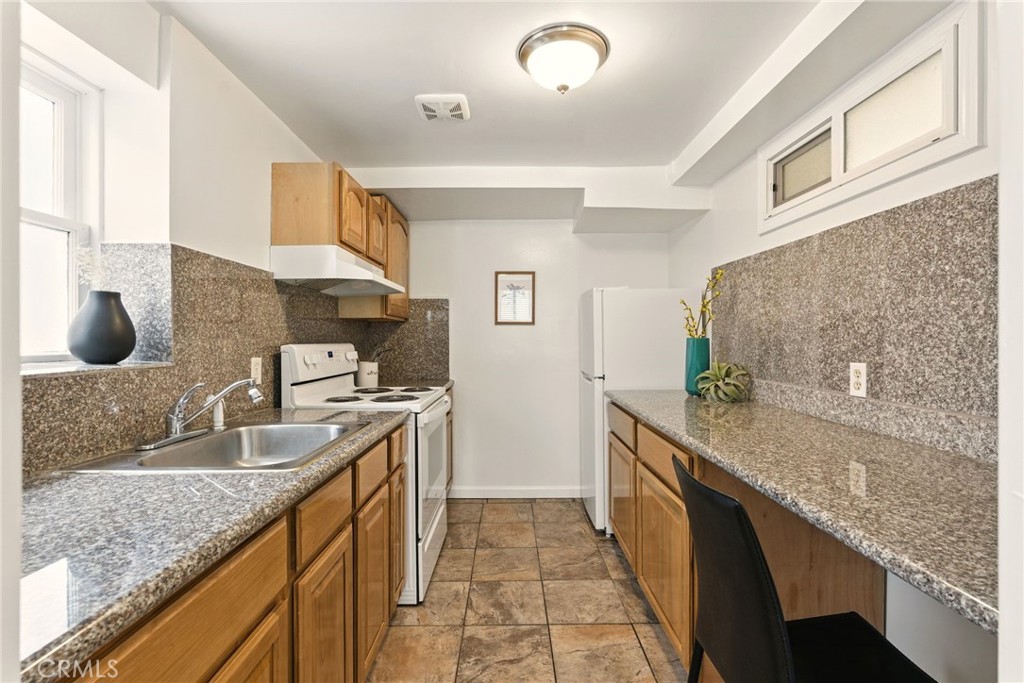 71 Lake Meadow Drive