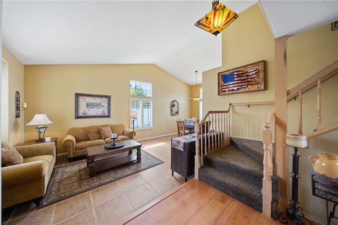 24533 Ridgewood Road