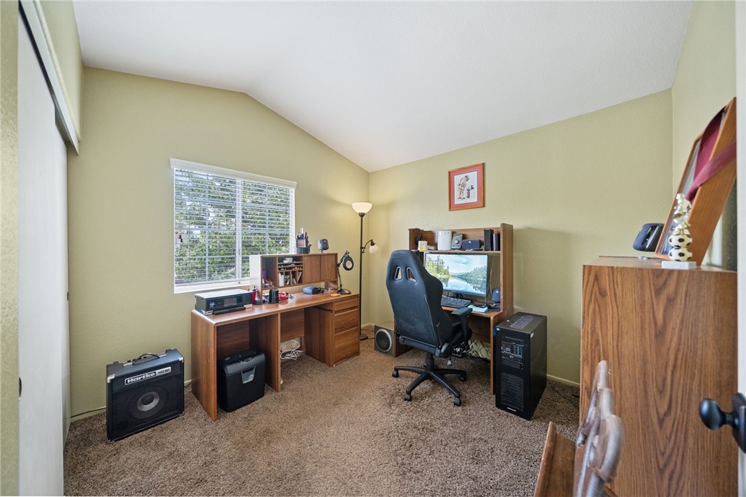 24533 Ridgewood Road