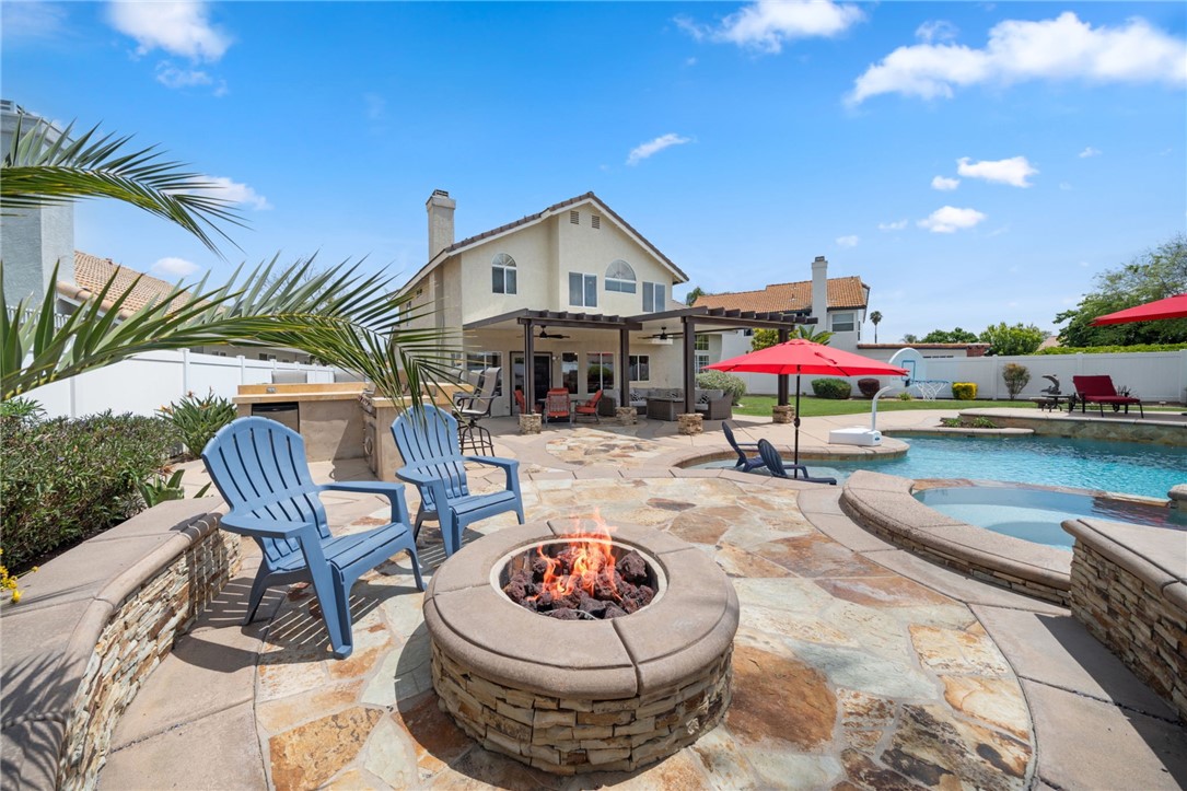 24533 Ridgewood Road