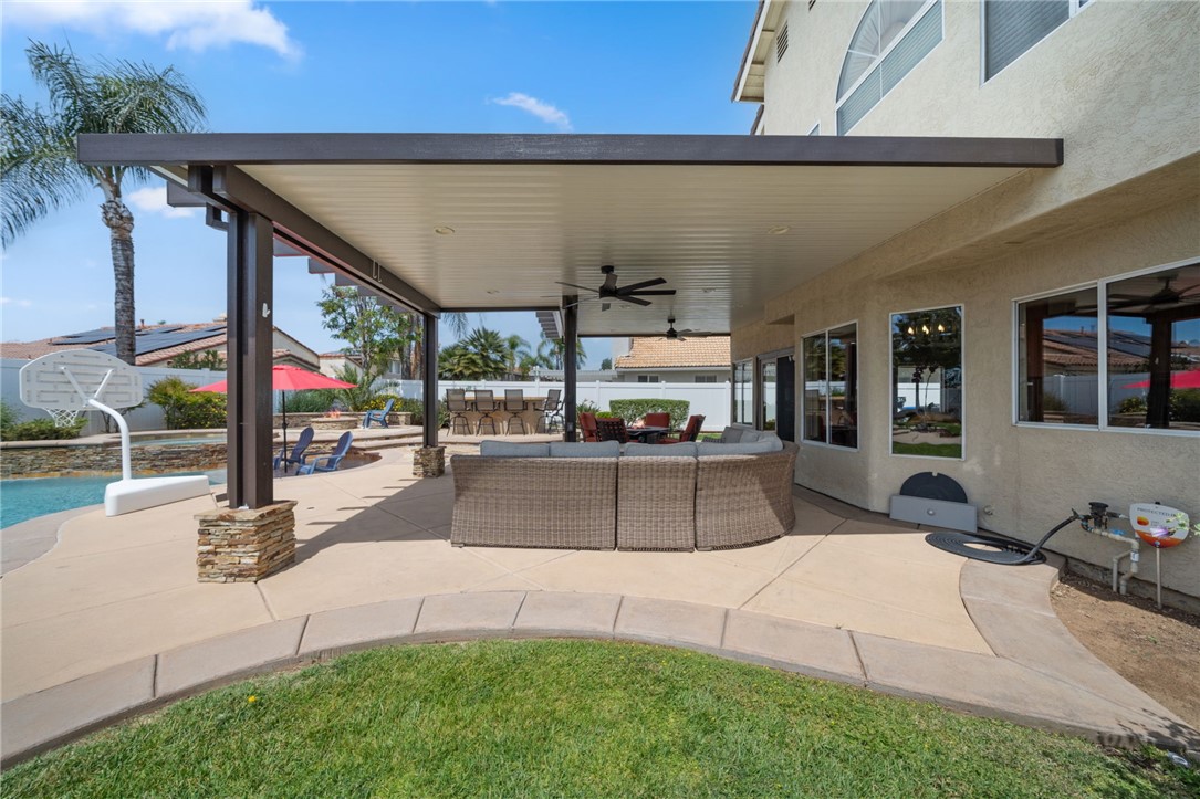 24533 Ridgewood Road