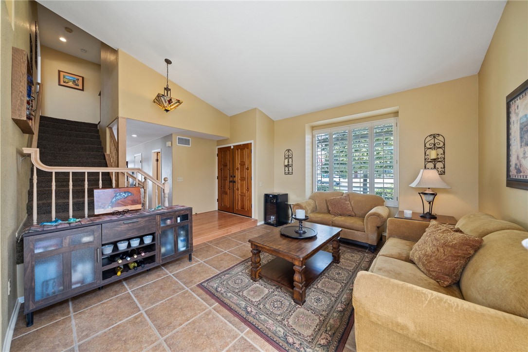 24533 Ridgewood Road