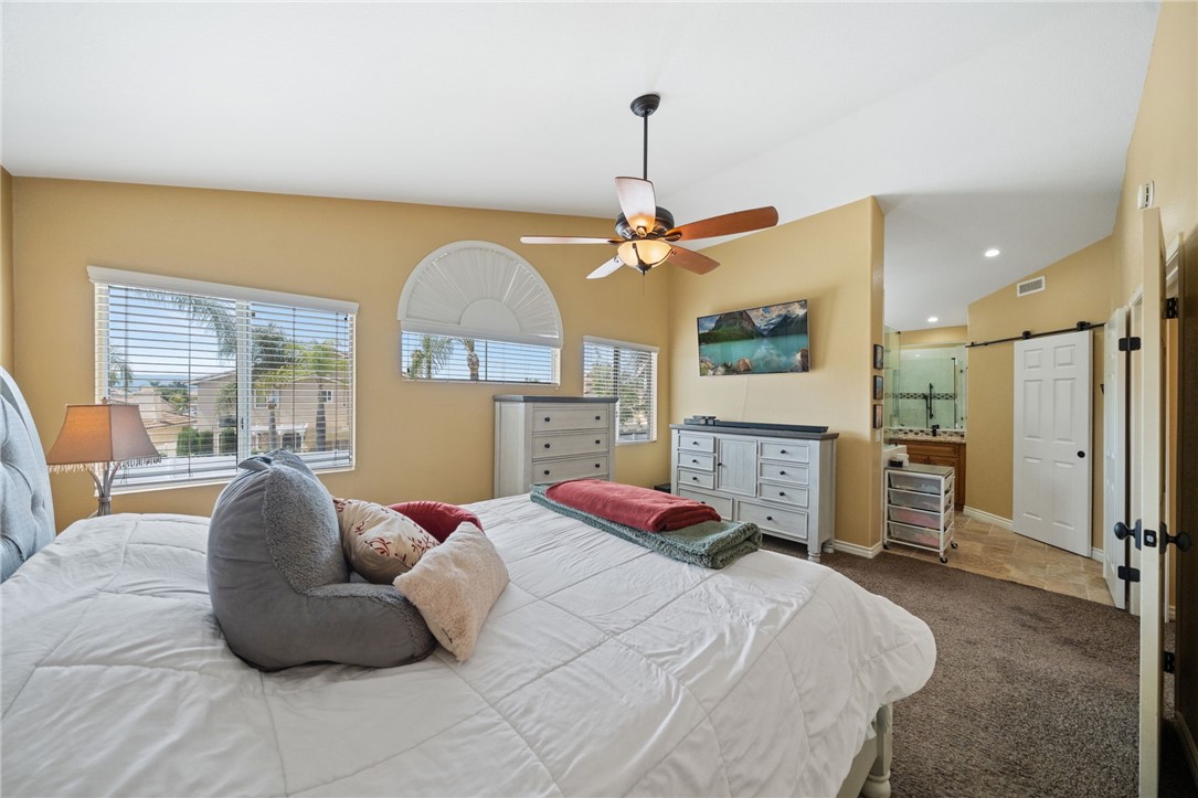 24533 Ridgewood Road