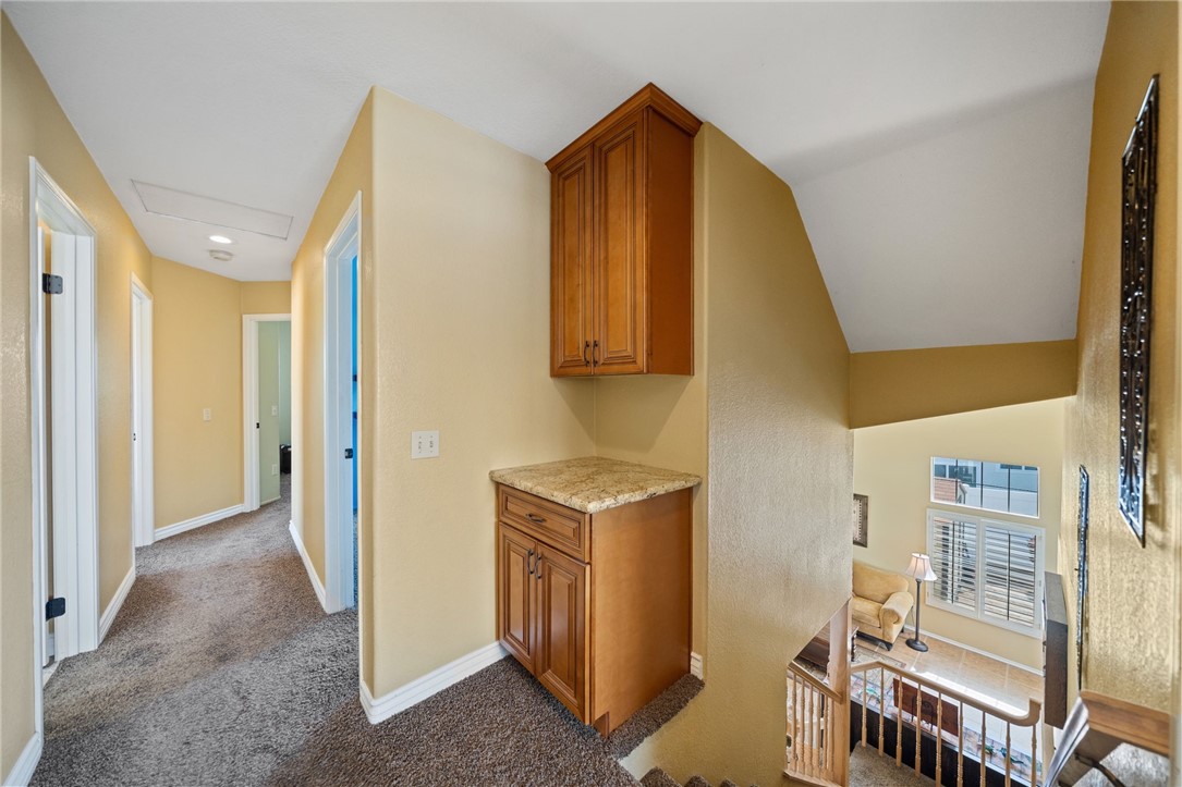 24533 Ridgewood Road