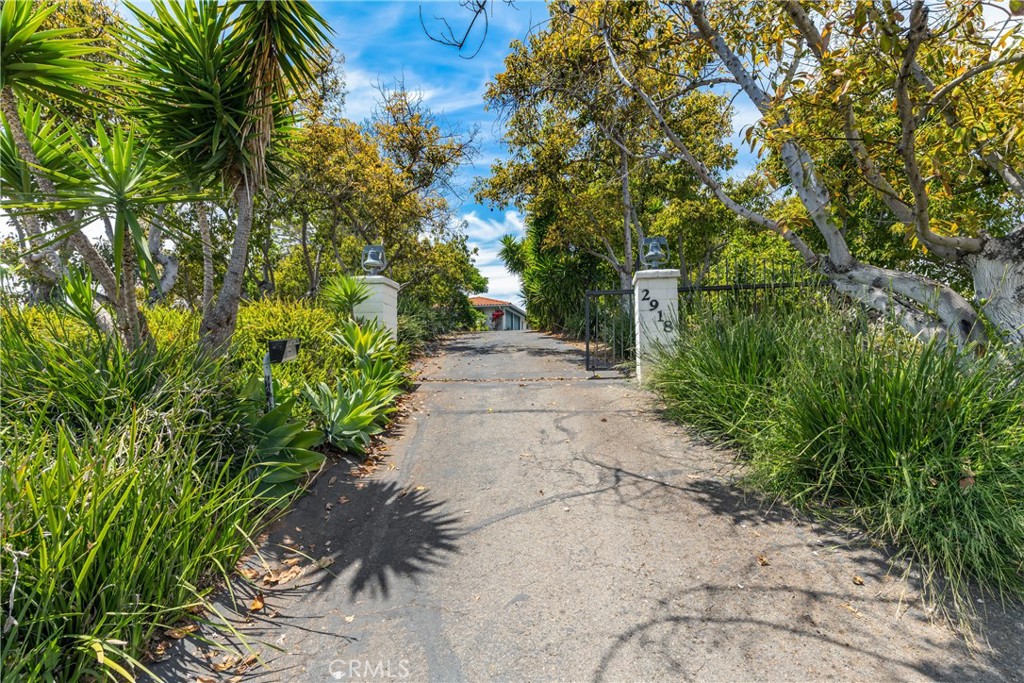 2918 Los Campos Drive