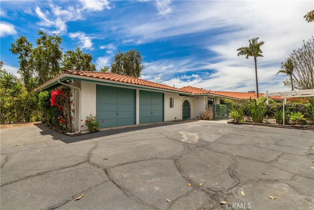 2918 Los Campos Drive