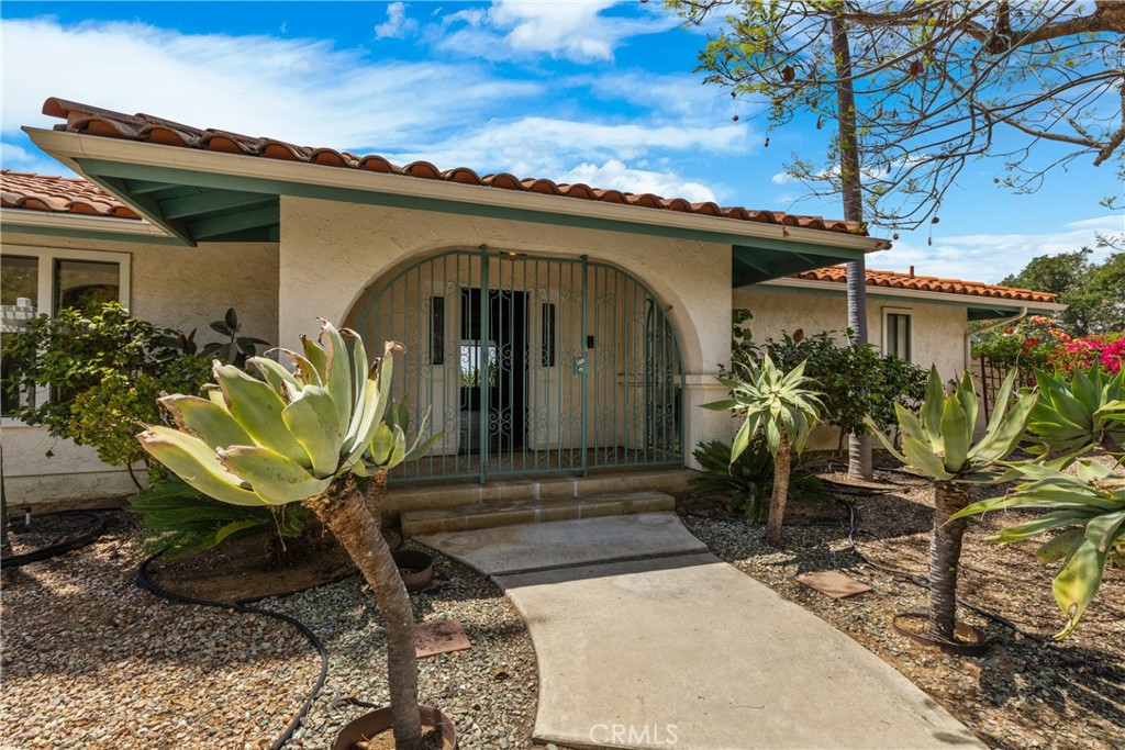 2918 Los Campos Drive