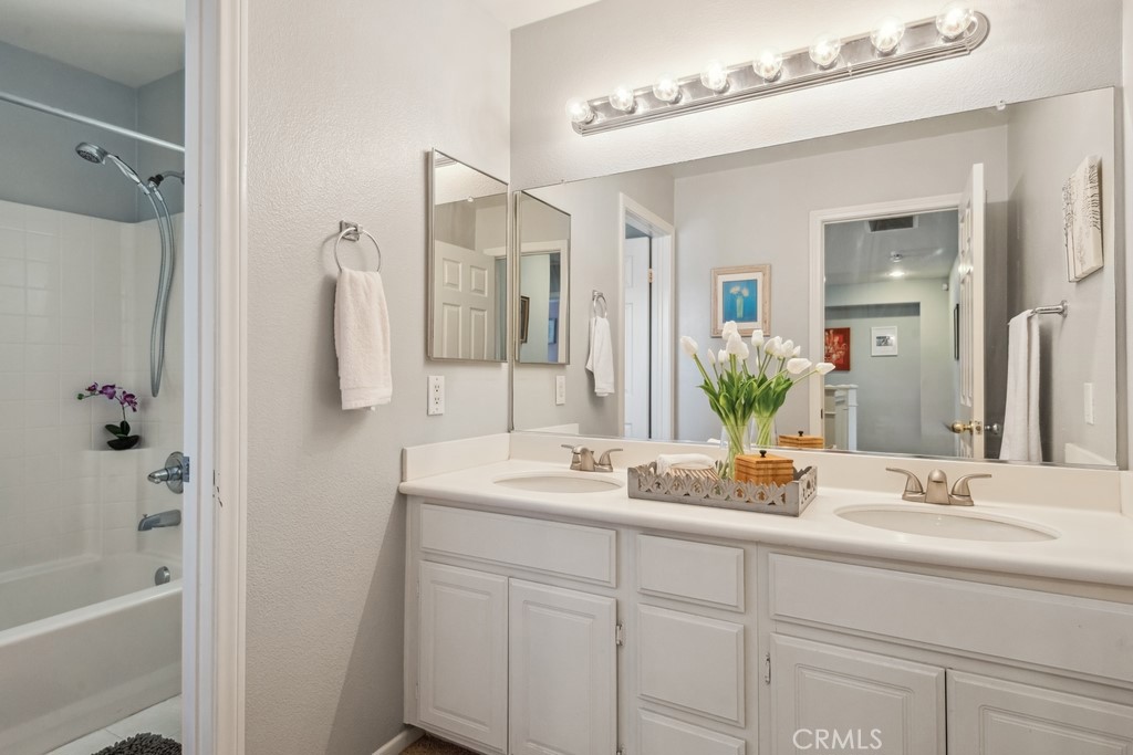 38790 Cobblestone Circle