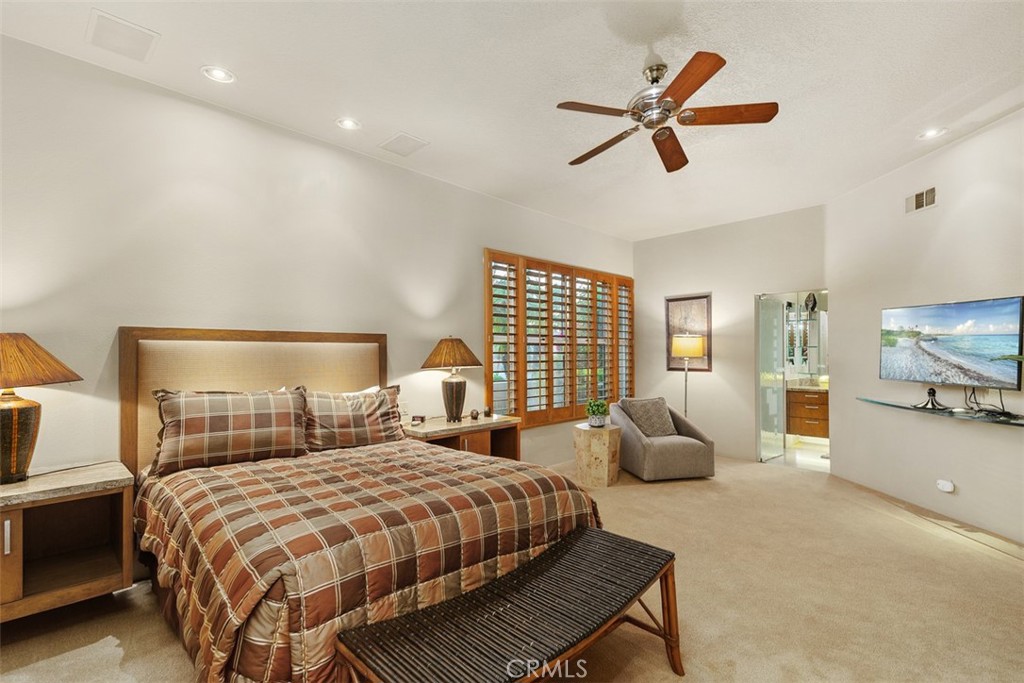 48400 Mirador Court