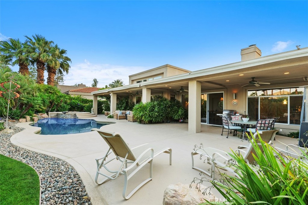 48400 Mirador Court