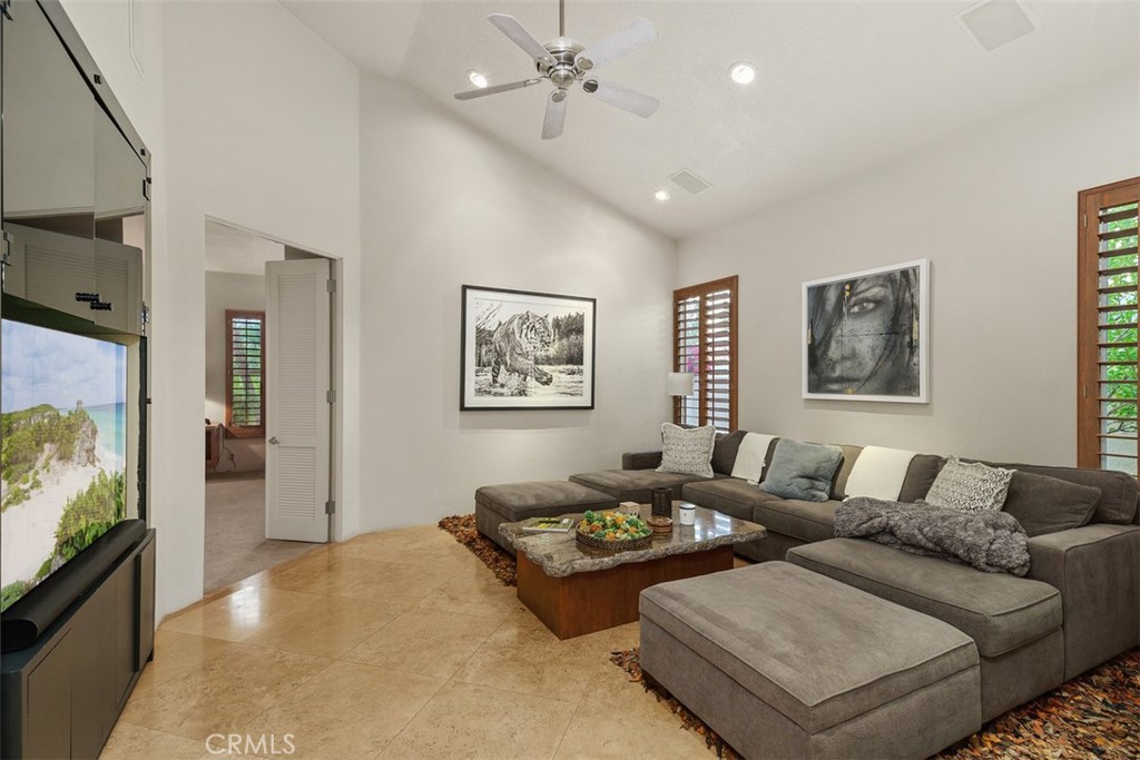 48400 Mirador Court