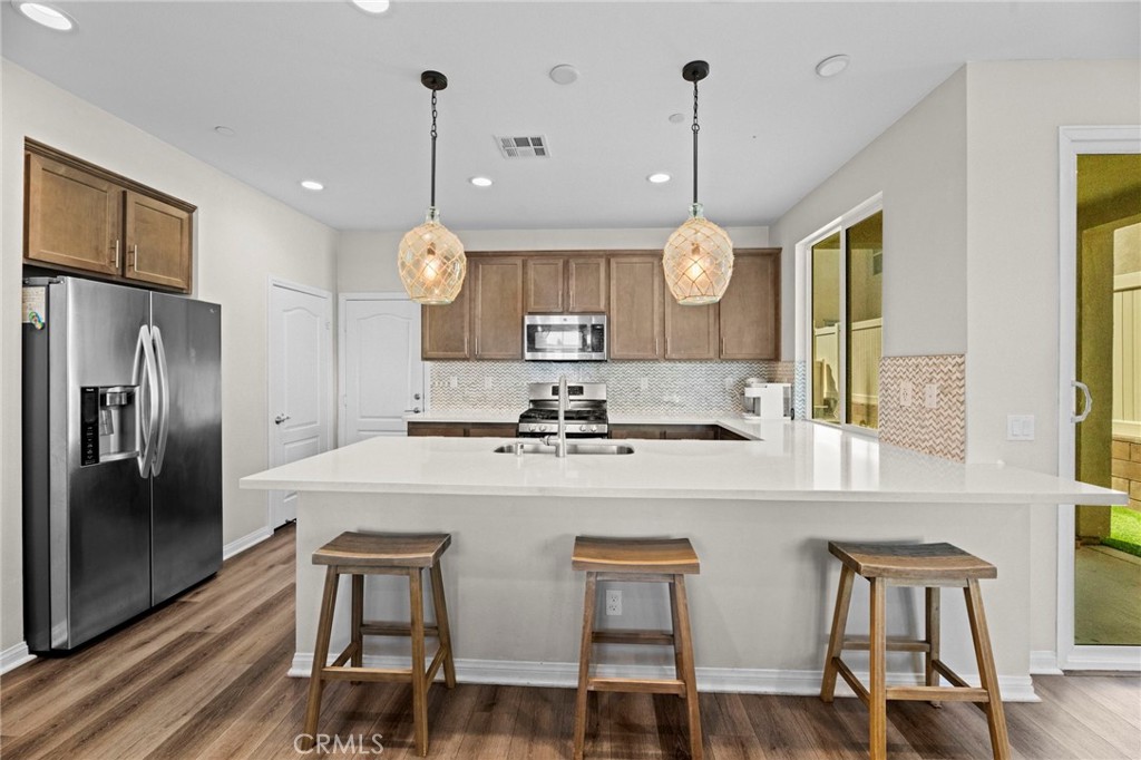4233 Powell Way 102