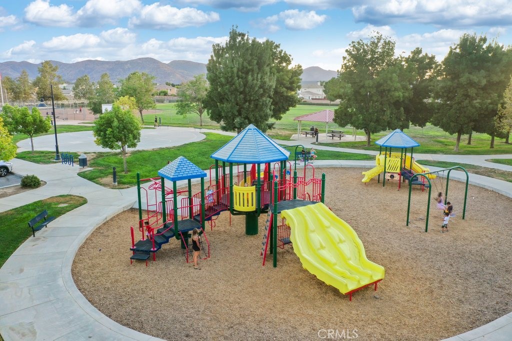 489 Berrybush Street