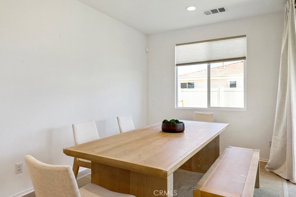 489 Berrybush Street