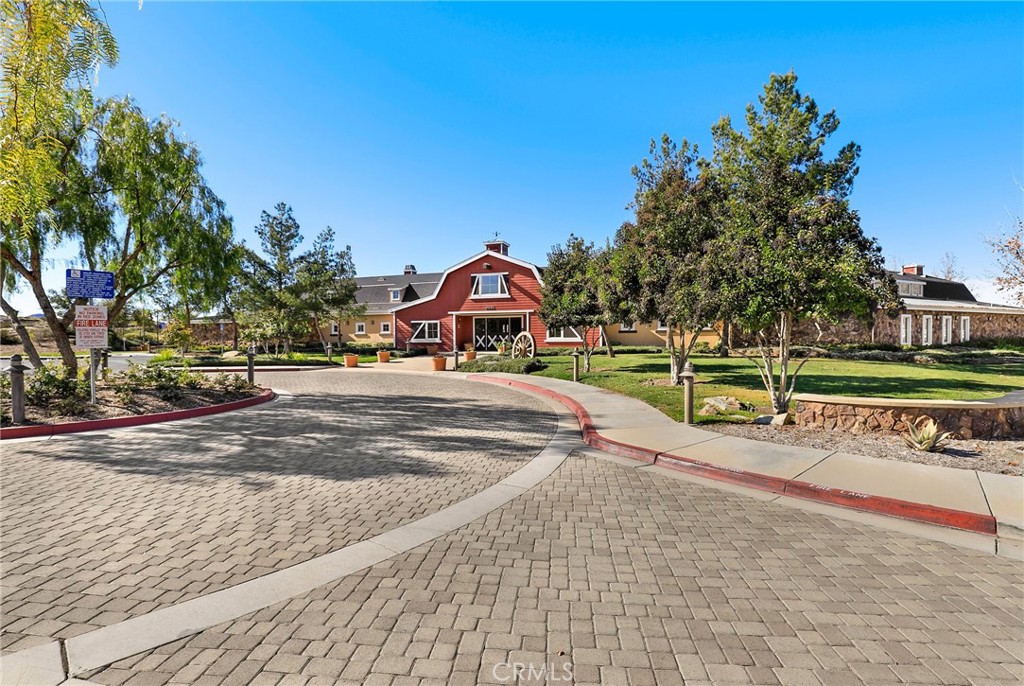 489 Berrybush Street