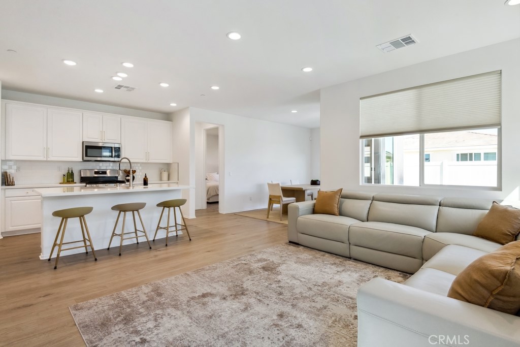 489 Berrybush Street