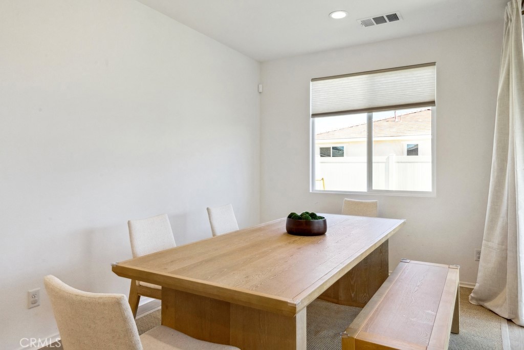 489 Berrybush Street