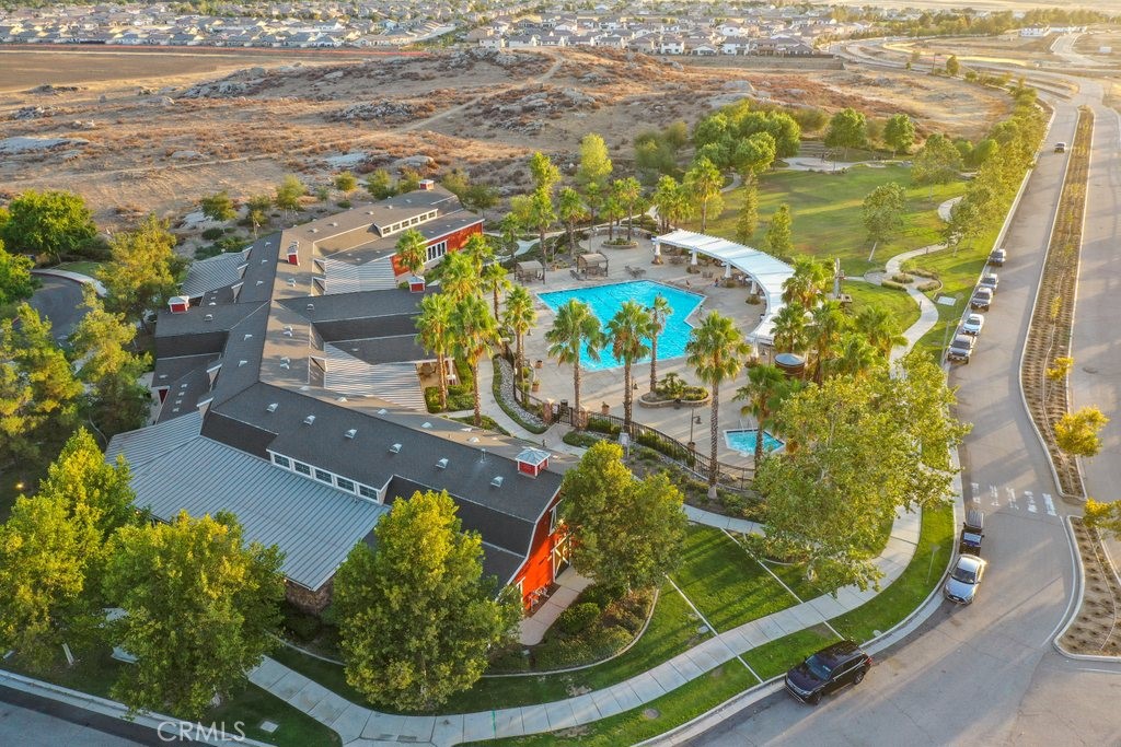 489 Berrybush Street