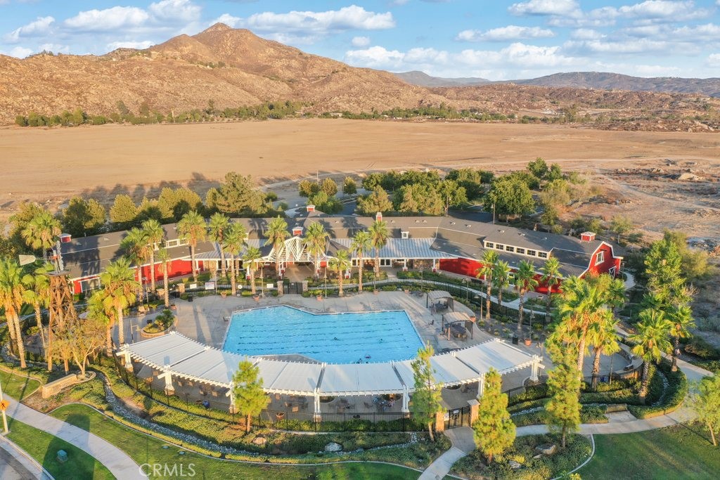 489 Berrybush Street