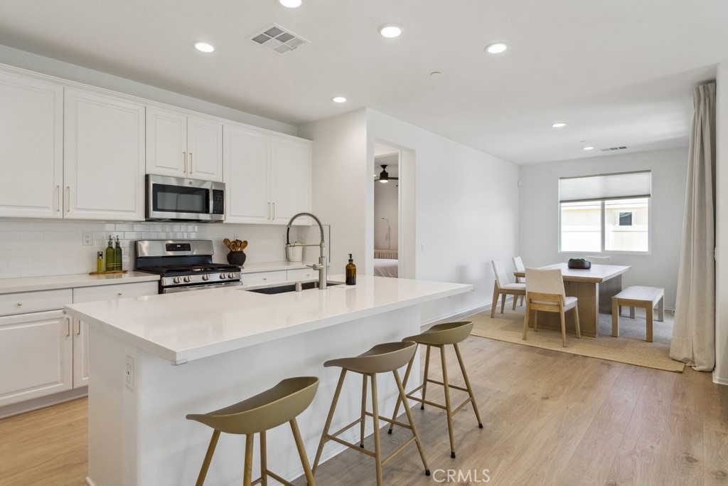 489 Berrybush Street