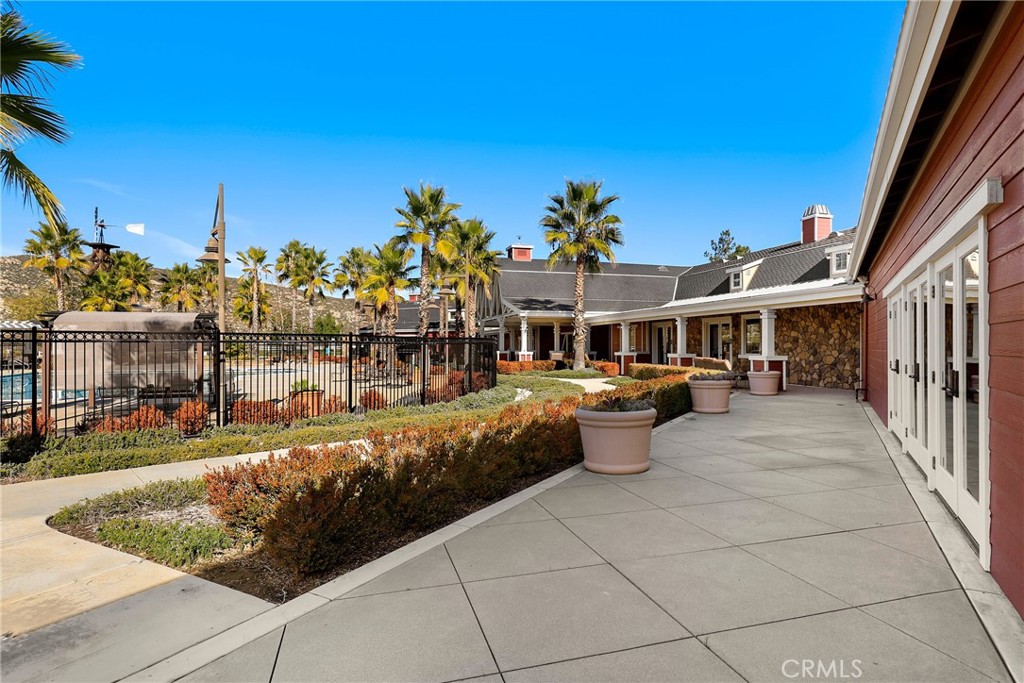 489 Berrybush Street