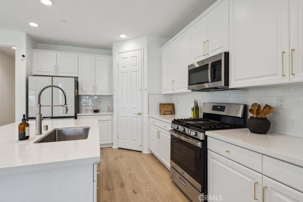 489 Berrybush Street