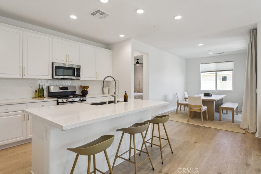 489 Berrybush Street