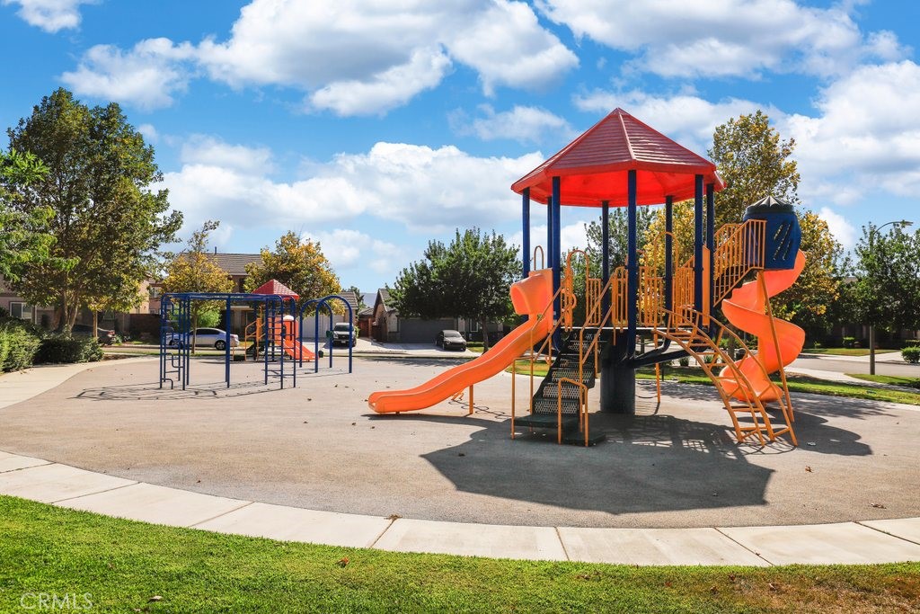 489 Berrybush Street