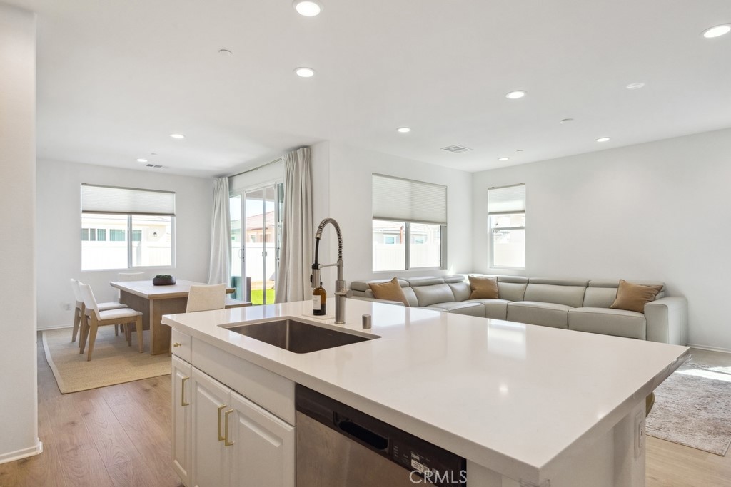 489 Berrybush Street