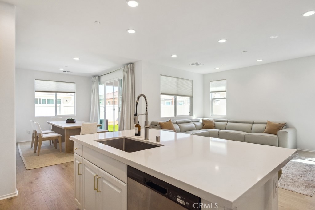 489 Berrybush Street