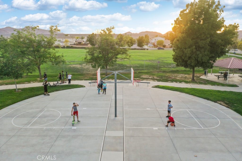 489 Berrybush Street