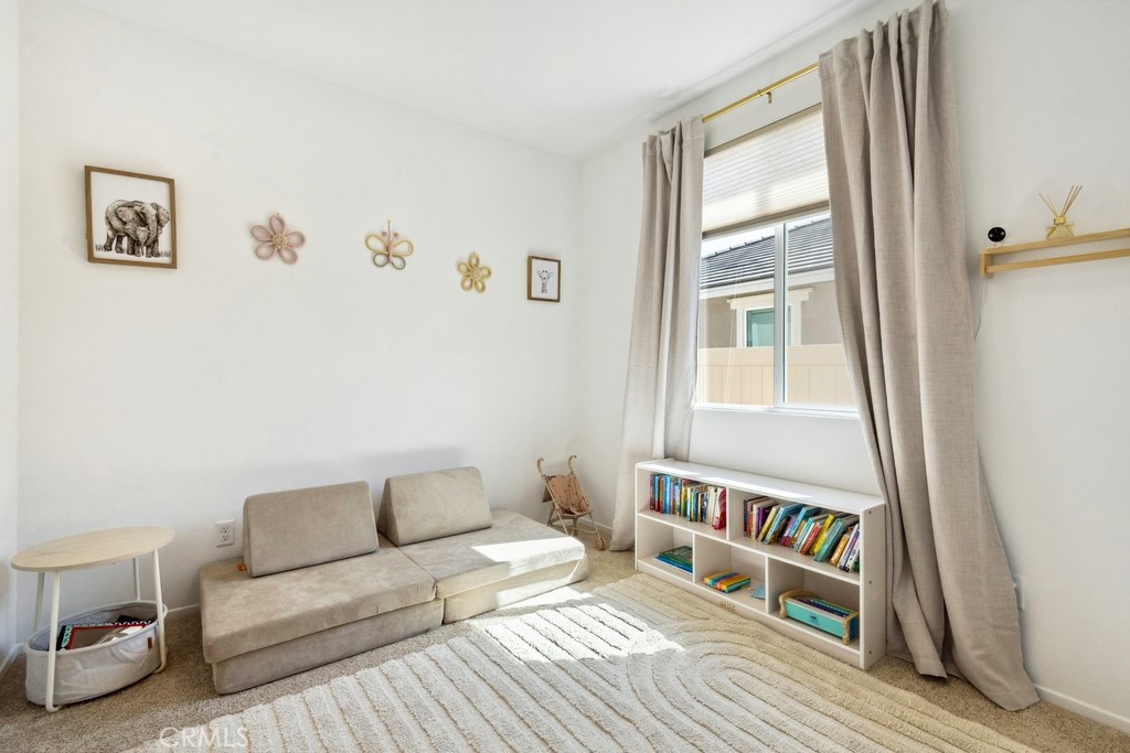 489 Berrybush Street