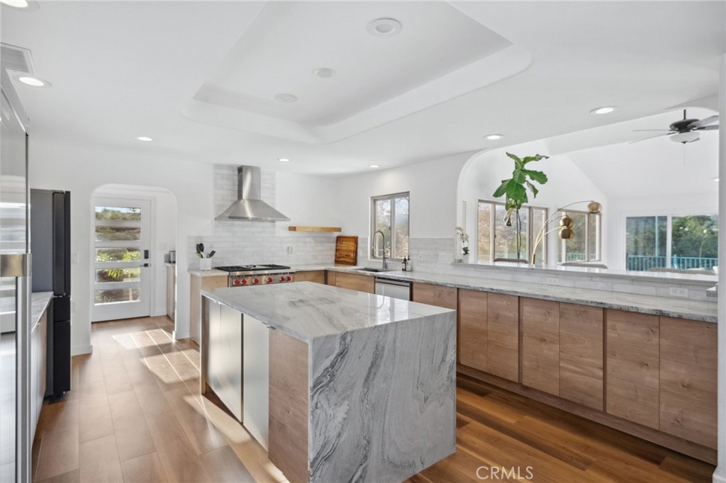 44310 Calle Bernardo