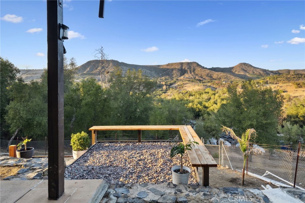 44310 Calle Bernardo