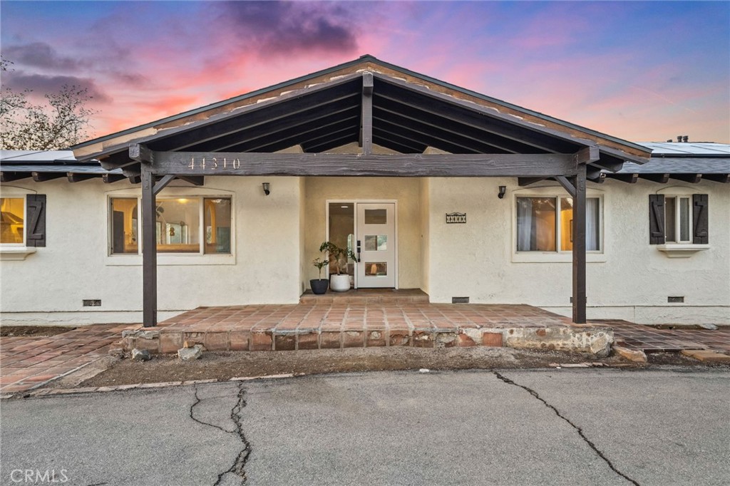 44310 Calle Bernardo