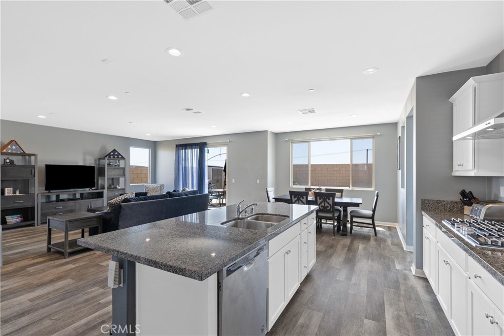 35727 Domaine Street