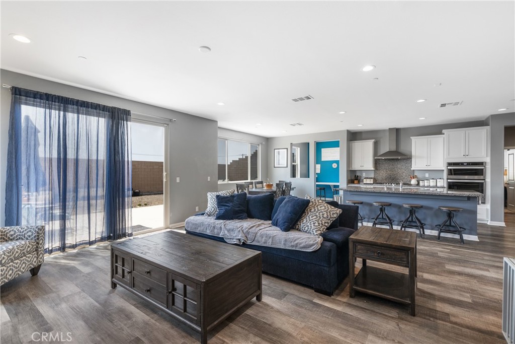 35727 Domaine Street