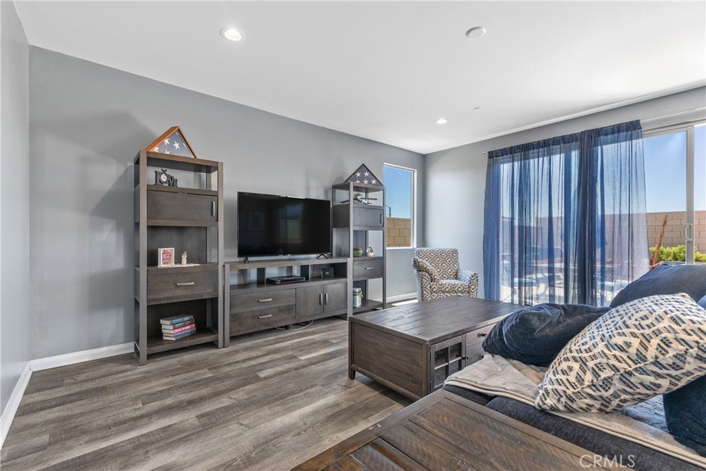 35727 Domaine Street