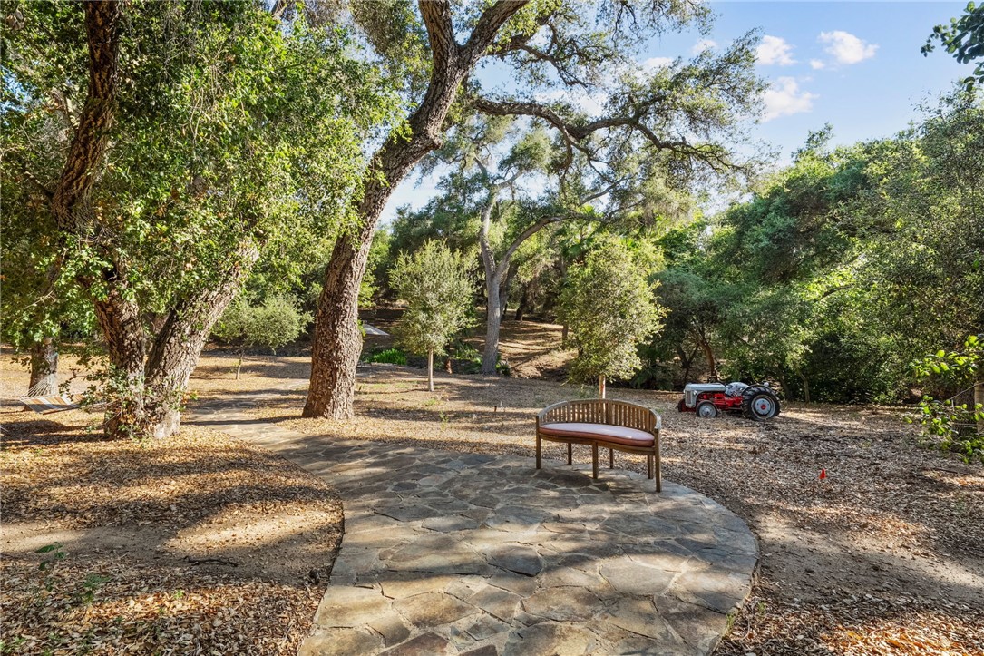 45195 Oak Manor Court